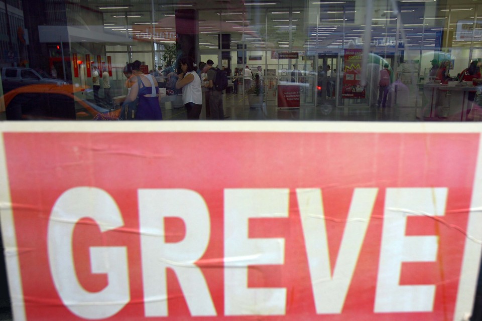 Bancários rejeitam proposta da Fenaban e mantêm greve em todo o Paraná | Hedeson Alves/Gazeta do Povo