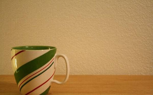 Caneca quente pode ser a chave para o bom começo de um relacionamento? | Science/AAAS