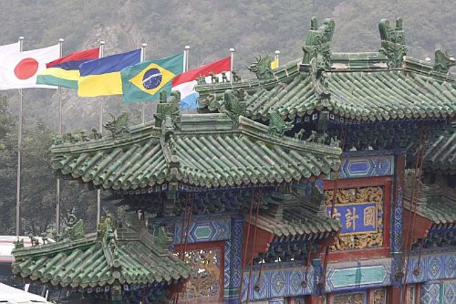 Bandeiras sobre o castelo chinês |