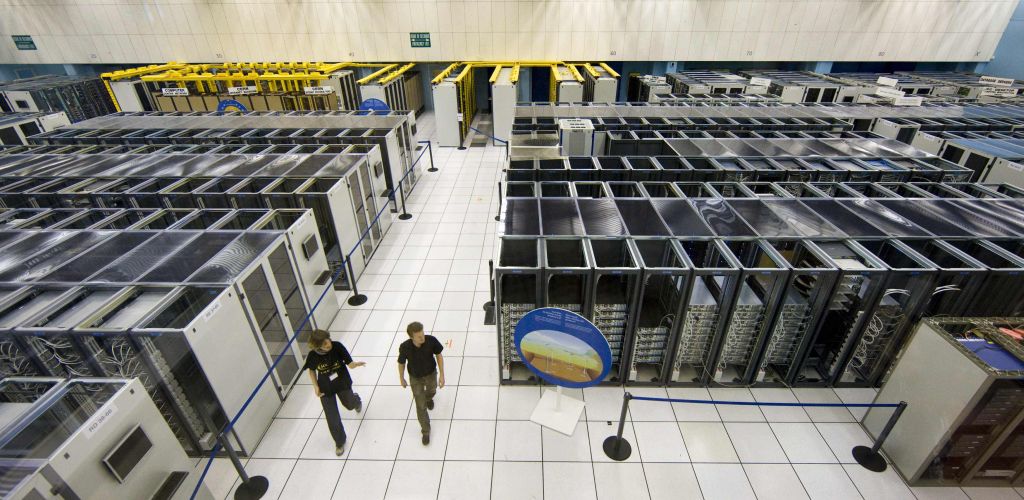 Projeto manterá informações de 140 centros de computação, de 33 países, que vão processar por ano mais de 15 milhões de GB de dados referentes ao LHC | Valentin Flauraud / Reuters