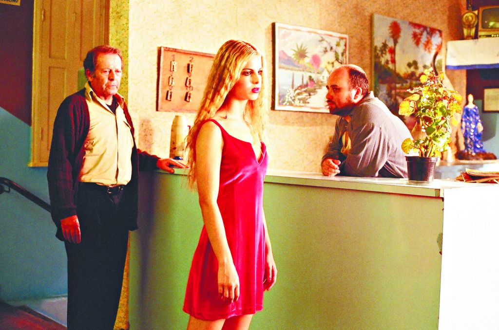 Carlos Vereza encarna um misto de narrador e alter ego do escritor Valêncio Xavier | Cris Lemos