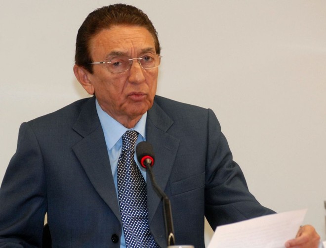 "Os fatos não são tão graves quanto as declarações procuram demonstrar. Vejo um pouco de foguetório político", afirma Lobão | Antonio Cruz/ABr
