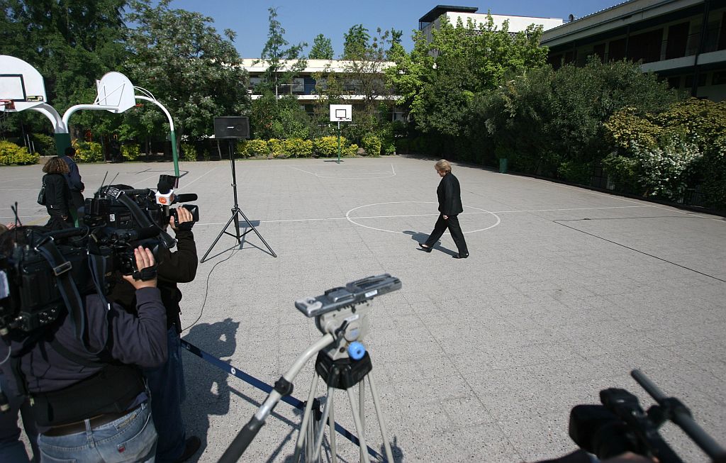 Provável mudança no gabinete promovida por Michelle pode ter relação com as eleições de dezembro de 2009 para o Congresso | Ivan Alvarado / Reuters