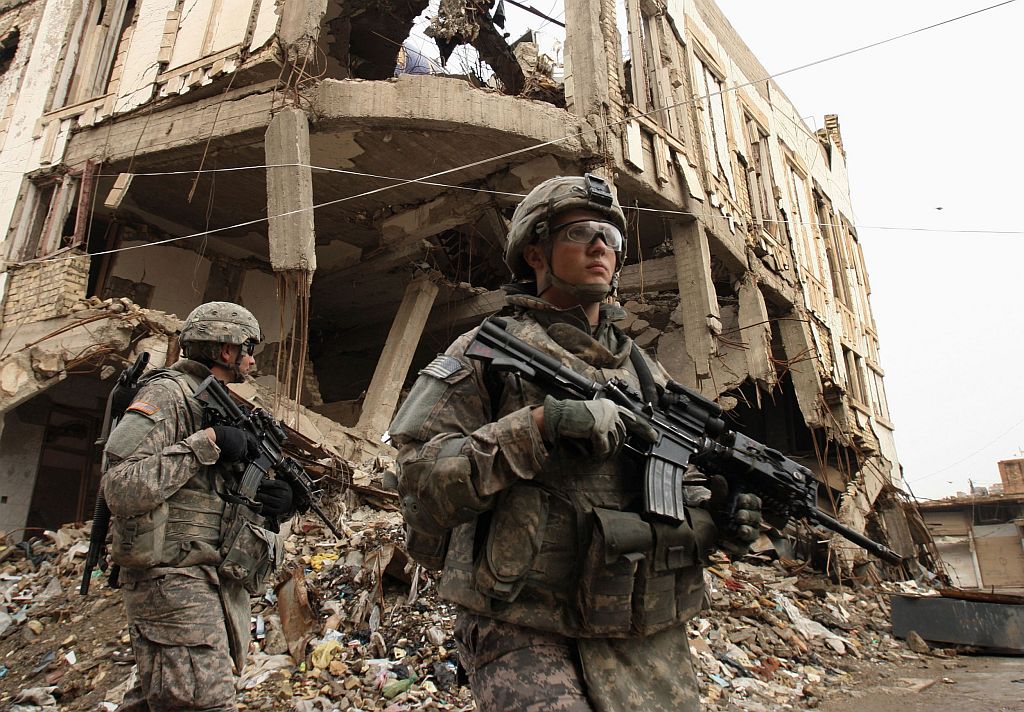 Tropas americanas patrulham região de Diyala, no Iraque: Prazo dado pela ONU para manutenção de tropas no Iraque expira em 31 de dezembro de 2008 | Goran Tomasevic / Reuters