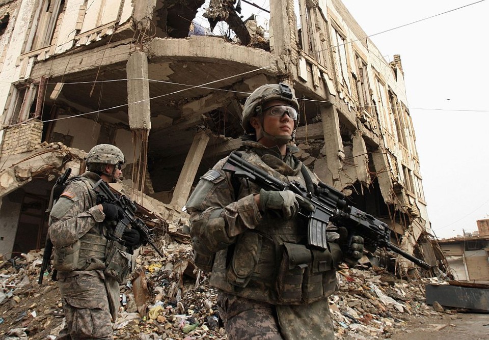 Tropas americanas patrulham região de Diyala, no Iraque: Prazo dado pela ONU para manutenção de tropas no Iraque expira em 31 de dezembro de 2008 | Goran Tomasevic / Reuters