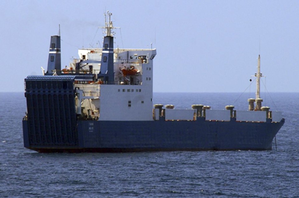 Grupo de piratas considera prorrogar o prazo do pagamento multimilionário: preocupação do dono do cargueiro e de familiares dos tripulantes | U.S. Navy-Mass Communication Specialist 2nd Class Jason Zalasky / Reuters