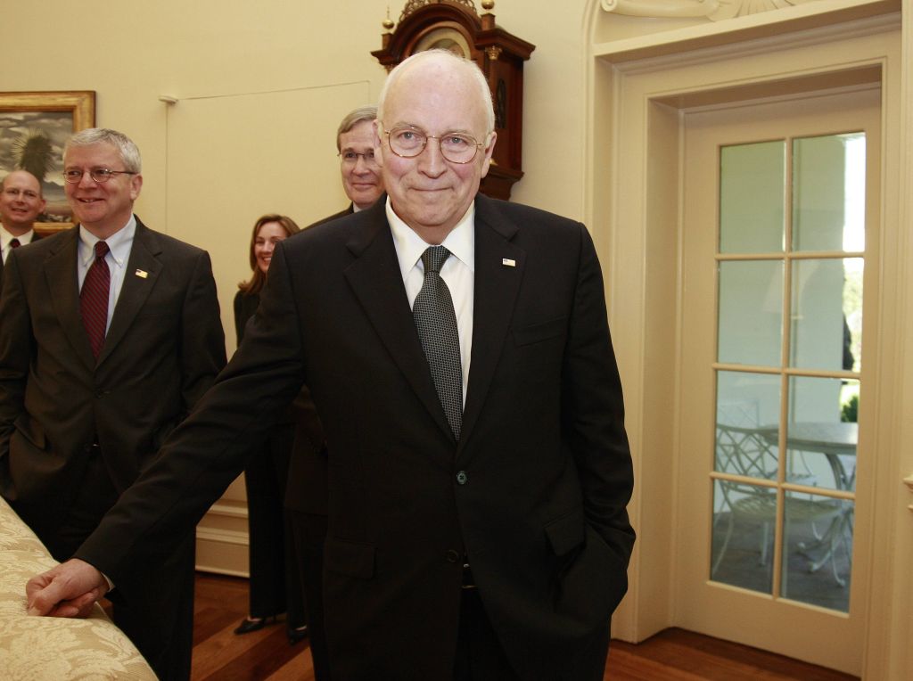 Problema cardíaco levou Cheney a cancelar atividades de campanha em Illinois | Jason Reed / Reuters