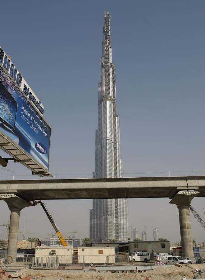 Burj Dubai, o prédio mais alto do mundo, com mais de 800 metros de altura já chegou na fase final de construção |