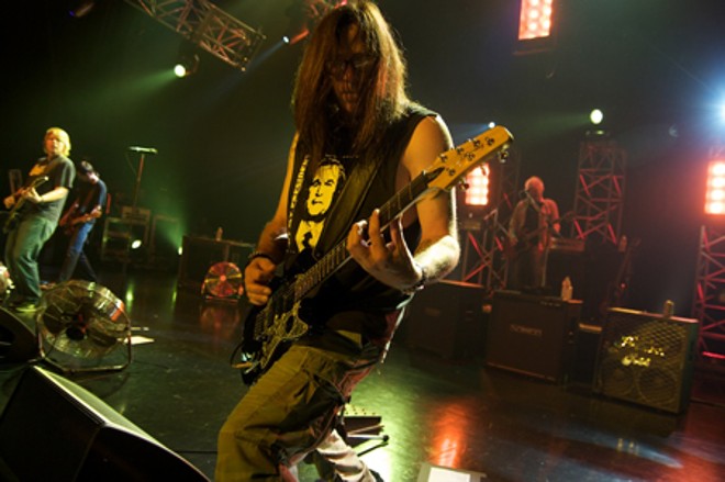 Offspring durante show em Tóquio, no Japão |