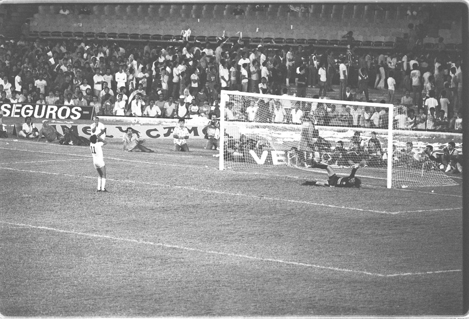Com Maracanã lotado, decisão por pênaltis deu o título brasileiro ao Coritiba | Arquivo/ Gazeta do Povo