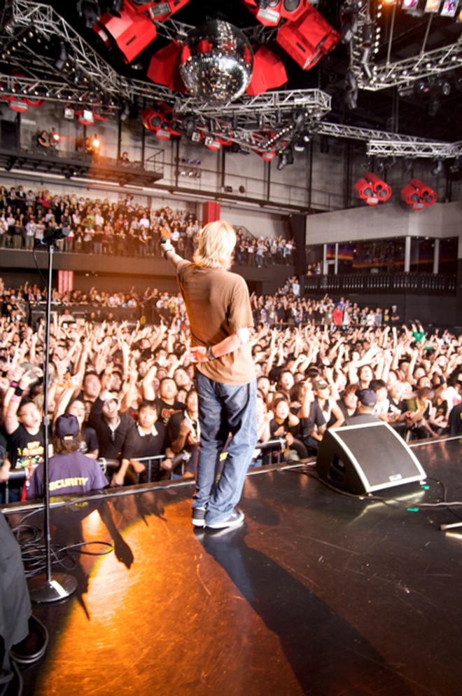 Offspring durante show em Tóquio, no Japão |