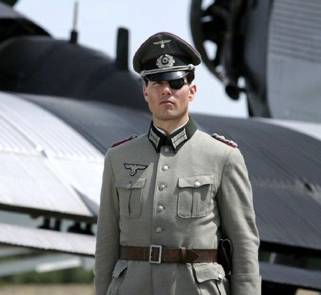 Personagem de Tom Cruise tem o olho ferido em combate na África | 