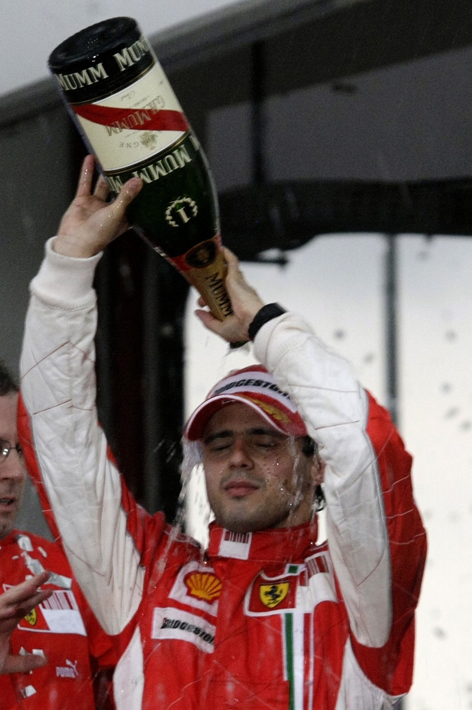 Coemoração discreta de Massa marca pódio do GP Brasil | Reuters