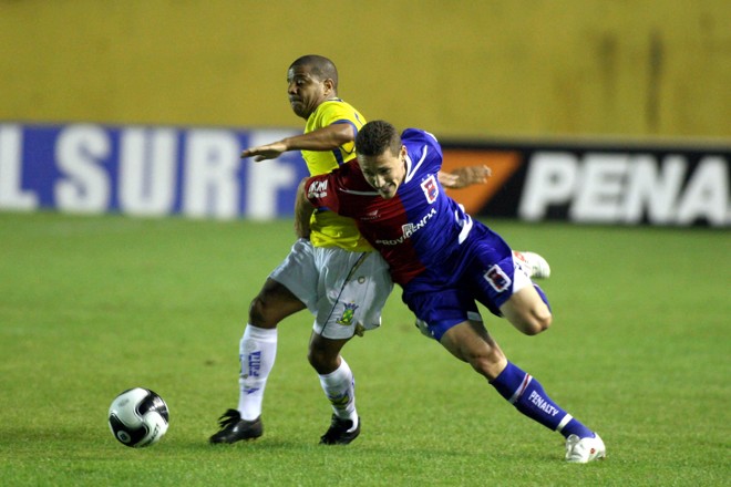 André Luiz ainda não sabe se permanece na Vila Capanema em 2009 | 