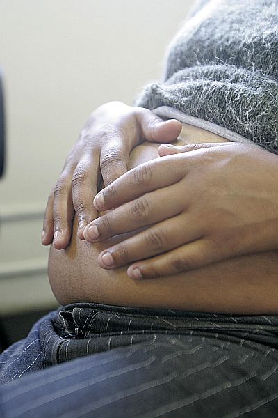 Ninguém sabe quantos meses Ana tem de gravidez, já que ela nunca fez pré-natal. | Ivonaldo Alexandre/Gazeta do Povo