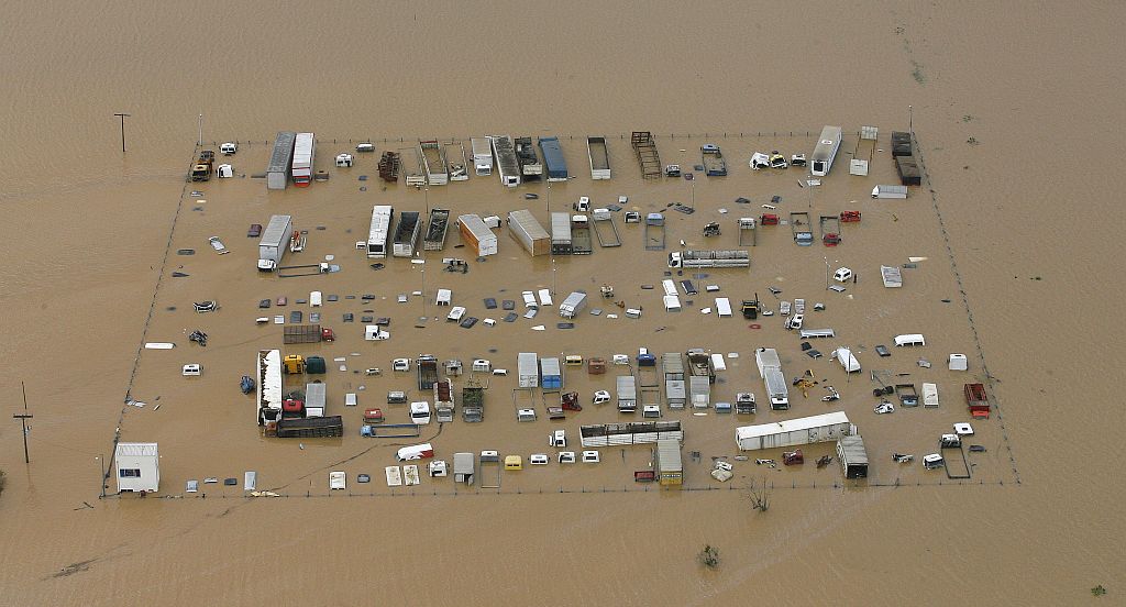 Veículos submersos em Ilhota, uma das cidades mais afetadas pela tragédia | Moacyr Lopes/Folha Press