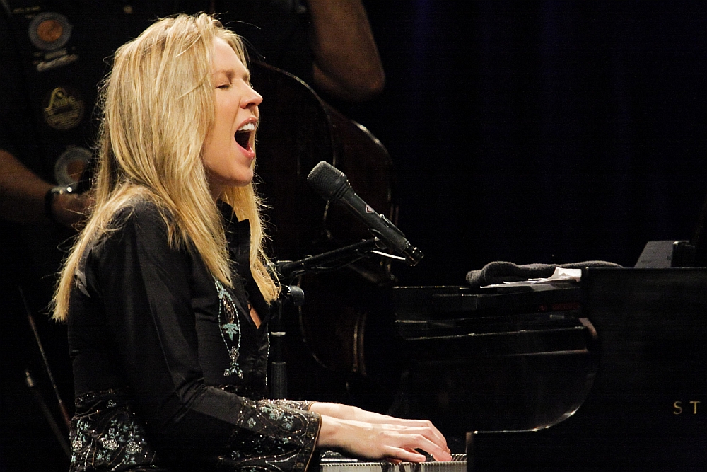 A cantora Diana Krall tocou clássicos do jazz e da bossa nova em apresentação no Teatro Positivo | Diego Pisante