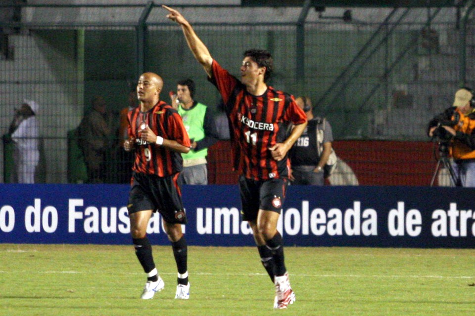 Em 2007, dupla formada por Alex Mineiro e Pedro Oldoni fez a diferença para o Atlético em Florianópolis | Cristiano Andujar / Futura Press