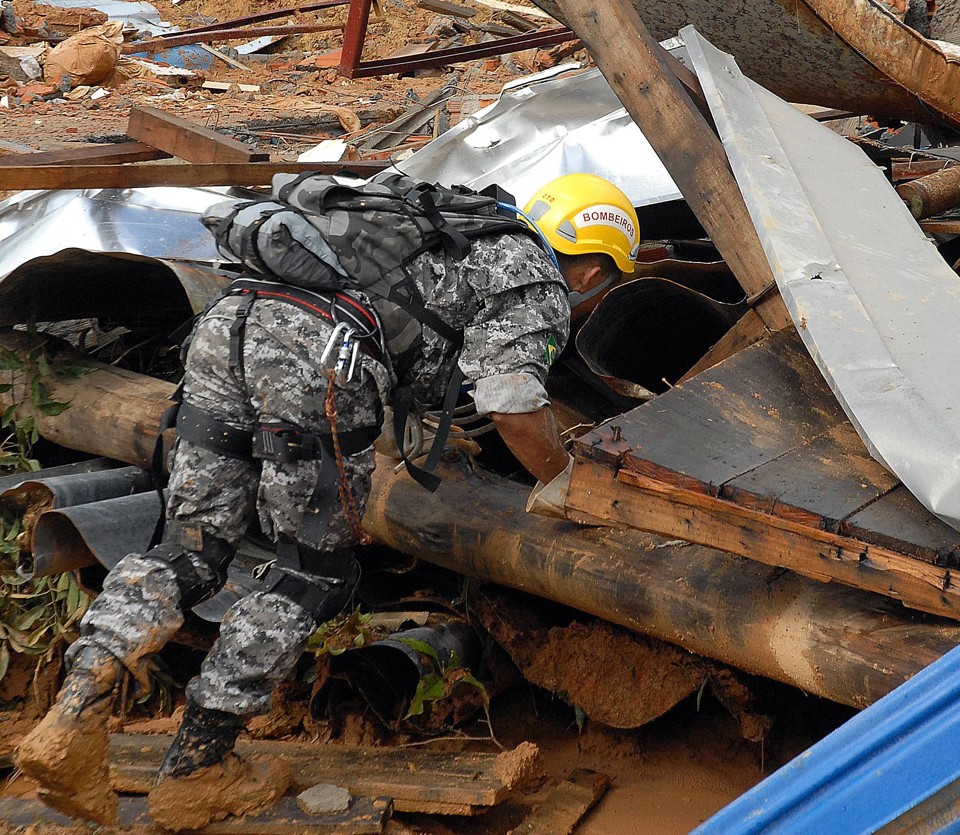Dezenove pessoas continuam desaparecidas em Santa Catarina | NEIVA DALTROZO/AFP