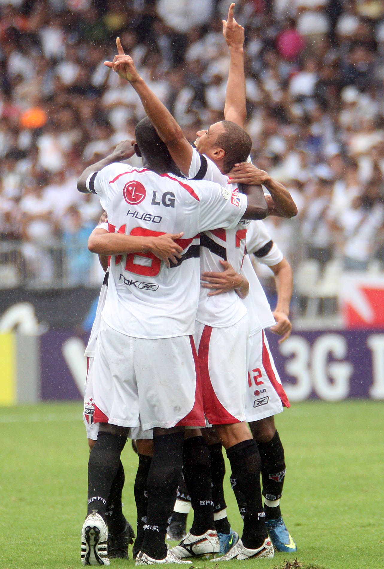 São Paulo vence o Vasco e põe a mão na taça | Daniel Zappe / Vipcomm
