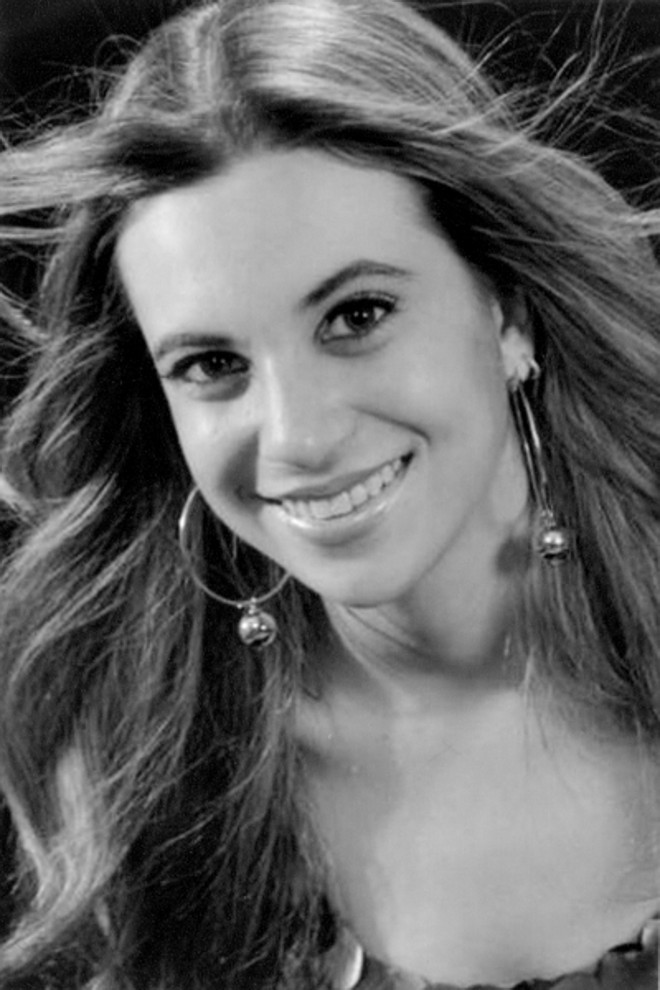 15 anos de Nicole- A bela Nicole, filha de Rosângela e Maximo Asinelli, comemorou 15 anos com badalada festa, no Restaurante Toscana | 