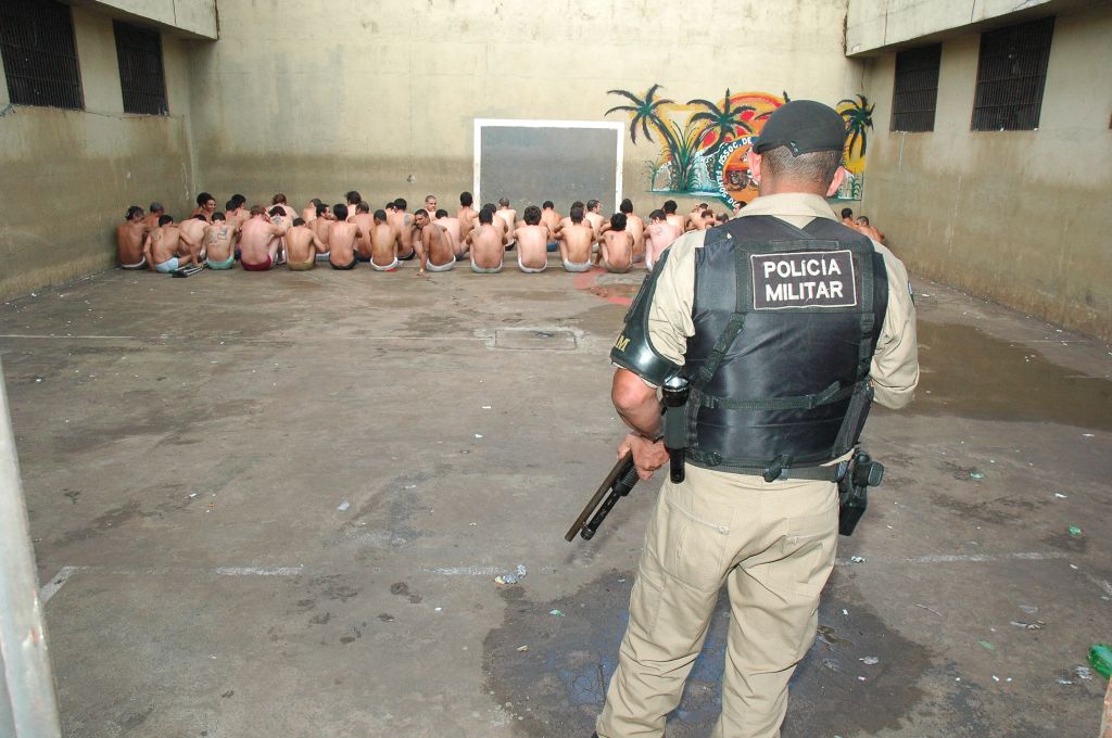 Contagem de presos depois da fuga: estrutura de prisão é para no máximo 80 pessoas, mas neste ano já chegou a haver 230 presos dentro do minipresídio | Maurício Borges/Gazeta do Povo