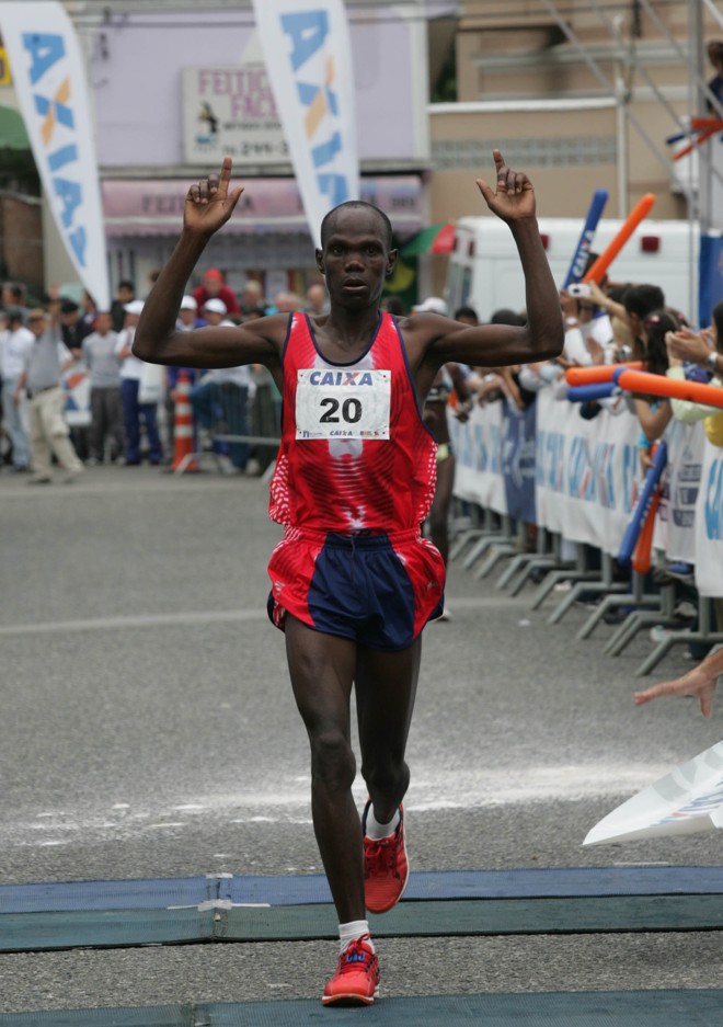 Charles Korir, vice-campeão da Maratona de Curitiba em 2007 e bicampeão da Maratona das Águas |