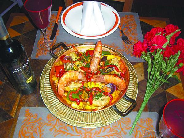 Zarzuela, um dos pratos típicos da Espanha, à base de frutos do mar | Pata Negra/Divulgação