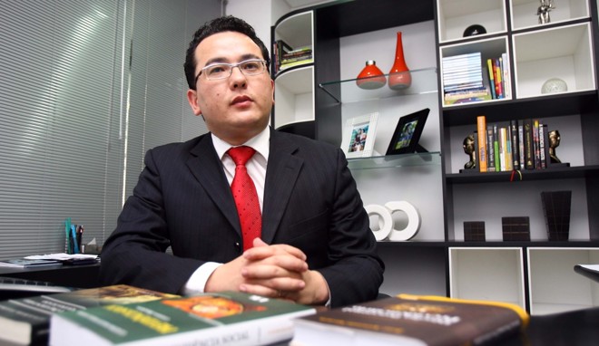 Mário Miyasaki, da Adec, diz que com nova perícia casos são revertidos nos tribunais. | Hedeson alves/Gazeta do Povo