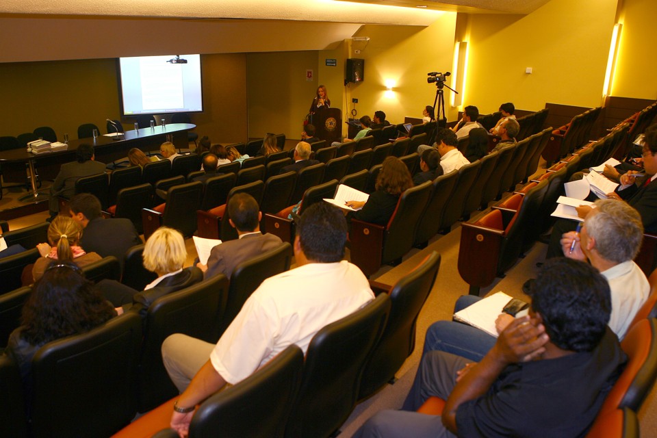 Clubes e MPF-PR iniciaram debate em torno da adequação das categorias de base à legislação vigente | Hedeson Alves / Gazeta do Povo