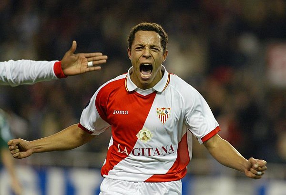 Adriano está assustado com violência na Espanha | Cristina Quicler / AFP