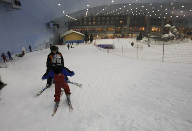 Com o tamanho de três campos de futebol, a Ski Dubai é a maior pista de gelo indoor do Oriente Médio |
