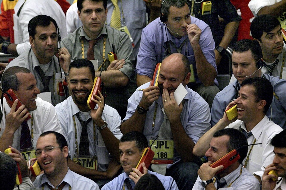 A Bolsa de Valores de São Paulo fechou em alta significativa nesta quinta-feira (13) | Mauricio Lima/AFP
