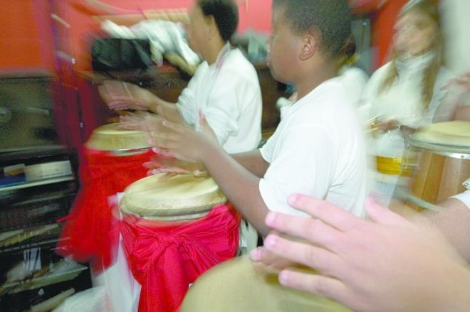 Curimbas: os grupos responsáveis pela música nos terreiros | 