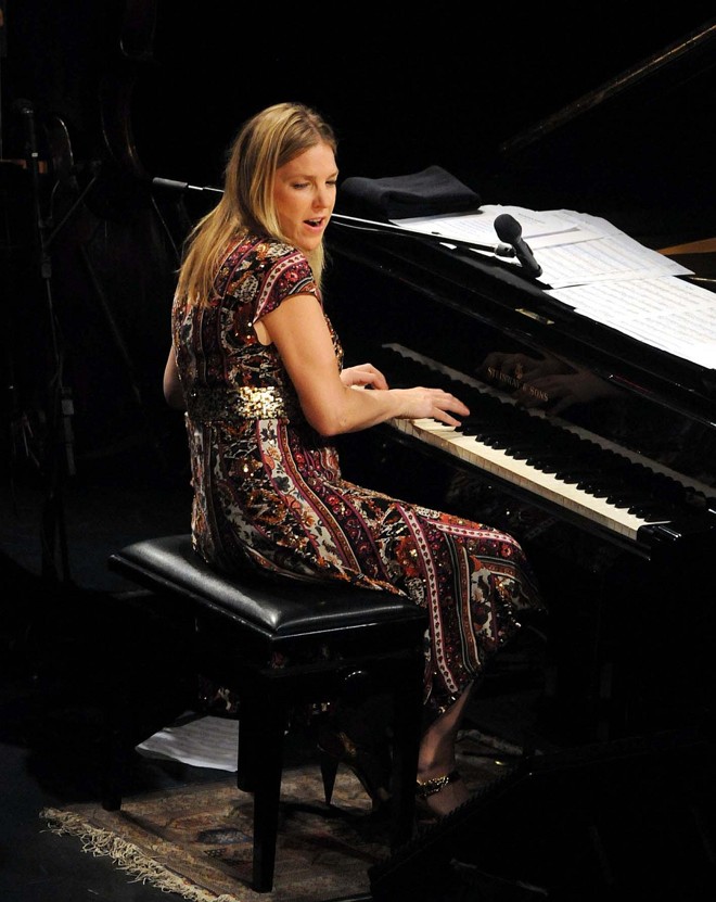 Diana Krall já passou pelo Rio de Janeiro, e segue para Curitiba onde se apresenta nesta segunda-feira (3) |
