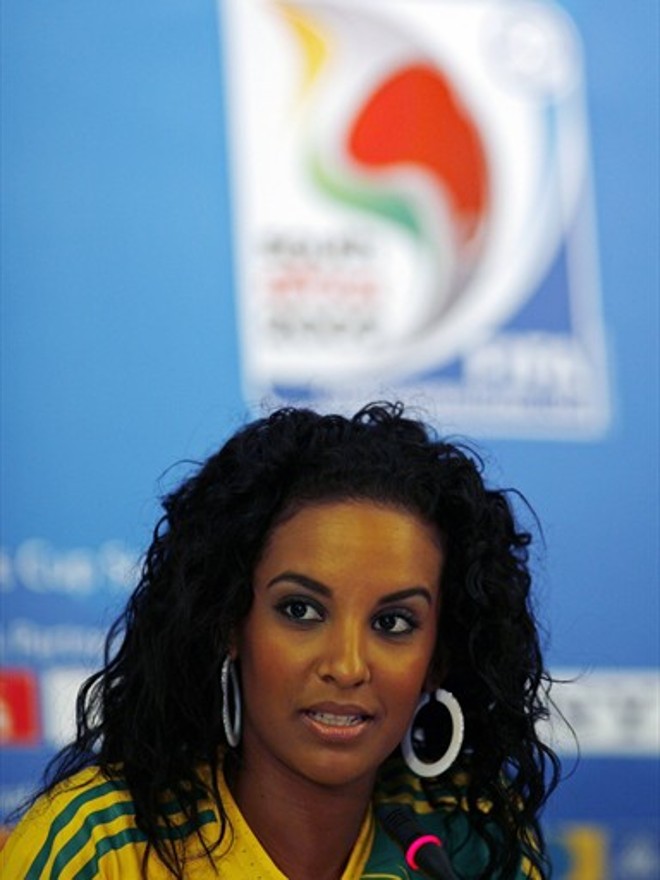Representando a África do Sul, a sul-africana Tansey Coetzee será uma das atrações do sorteio da Copa das Confederações | 