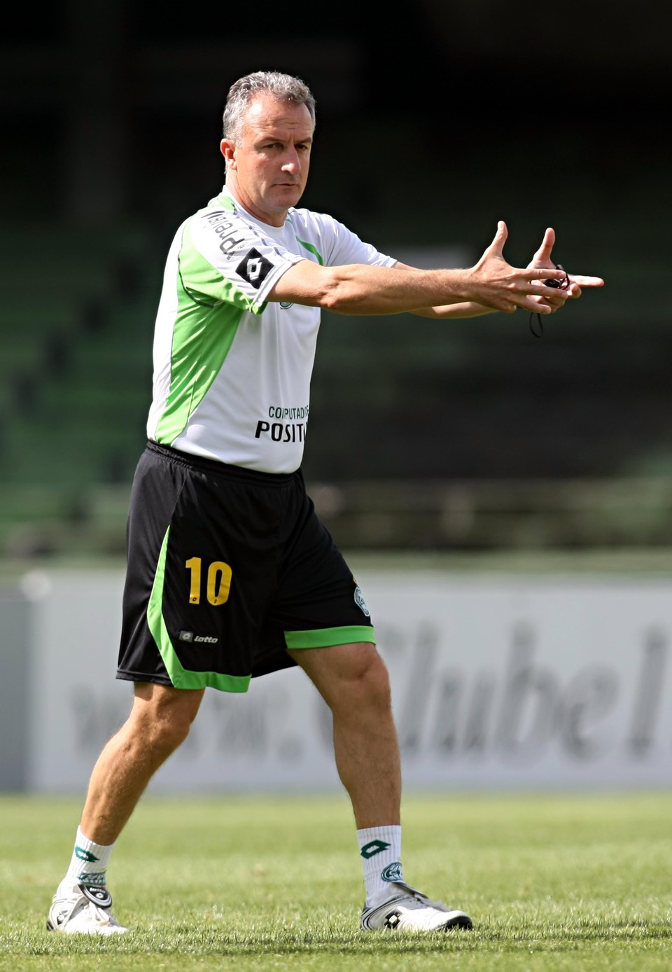 Pelo menos por enquanto, Dorival Júnior segue como treinador do Coritiba até o final de 2008 | Albari Rosa / Gazeta do Povo