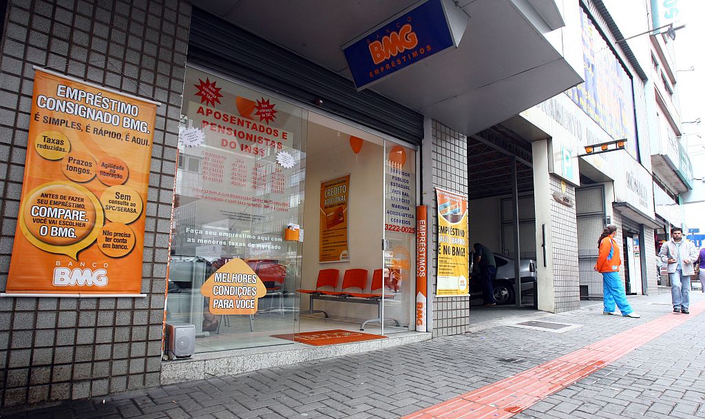 Escritório de uma financeira no Centro de Curitiba: menos liquidez resulta em menos movimento. | Priscila Forone/Gazeta do Povo