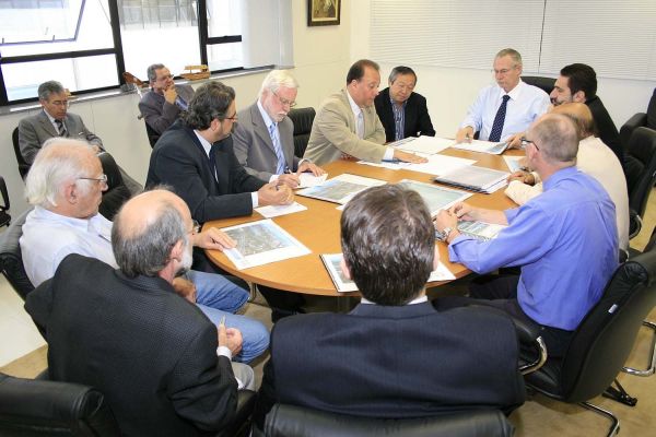 Reunião definiu últimos detalhes do projeto de mobilidade para Curitiba | Divulgação / Roberto Dumke - SECS