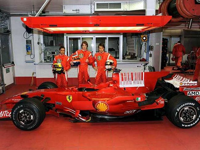 Trio de pilotos italianos testou Ferrari e impressionou dirigente da escuderia | Divulgação / Ferrari