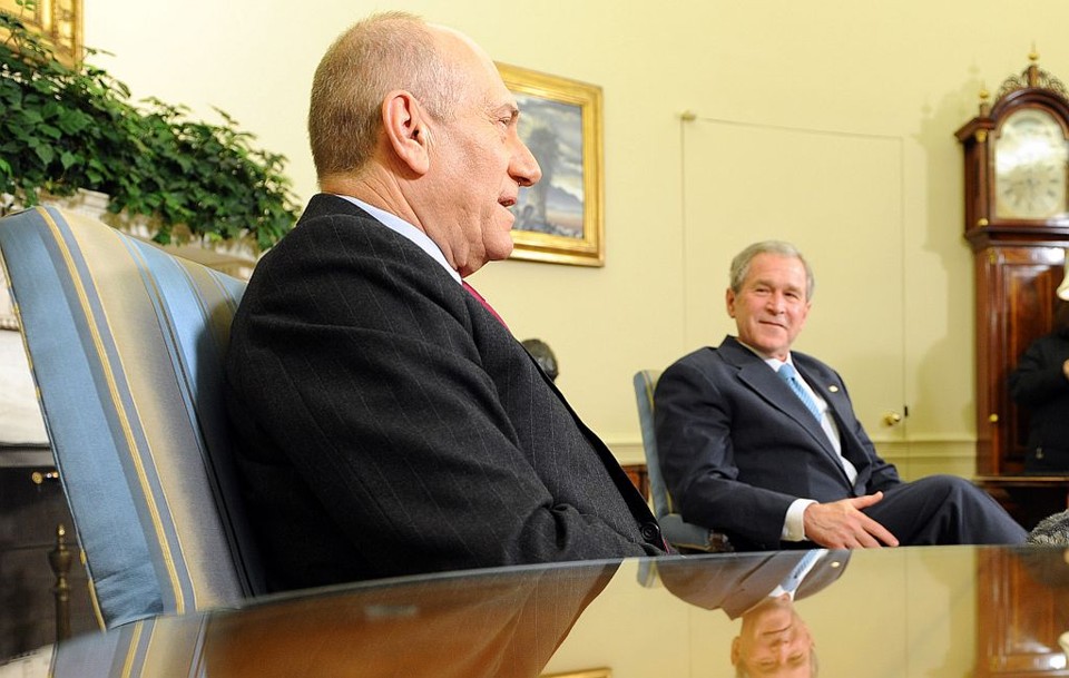 Durante despedida de Bush, Olmert reconheceu o fracasso dele e do presidente norte-americano de criarem um Estado palestino | Tim Sloan / AFP Photo