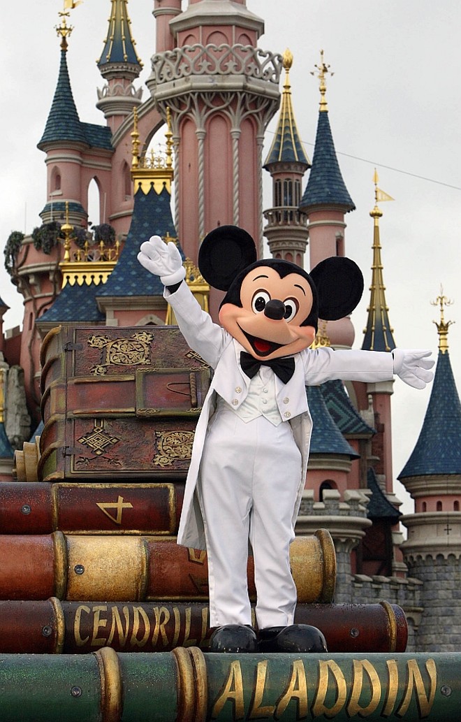 Mickey comemora seus 80 anos na Euro Disney, em Paris | 