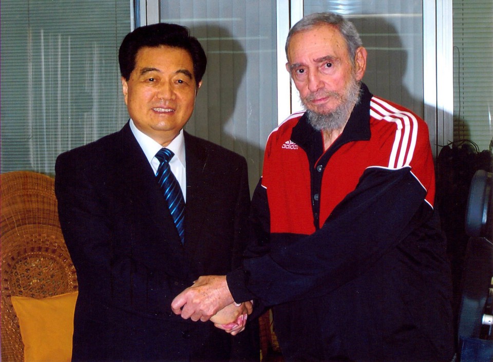 Presidente chinês, Hu Jintao, encontra ex-líder Fidel Castro em visita a Cuba | XINHUA/REUTERS