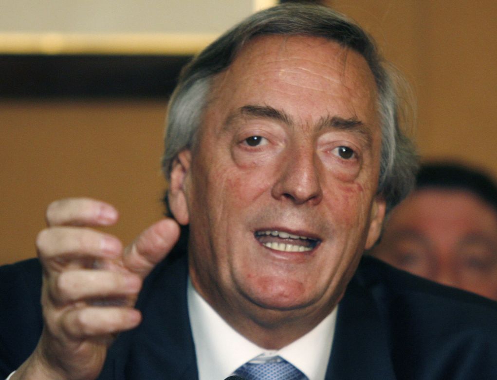 Néstor Kirchner e mais duas peças da atual gestão de Cristina foram denunciados por enriquecimento ilícito | Enrique Marcarian / Reuters