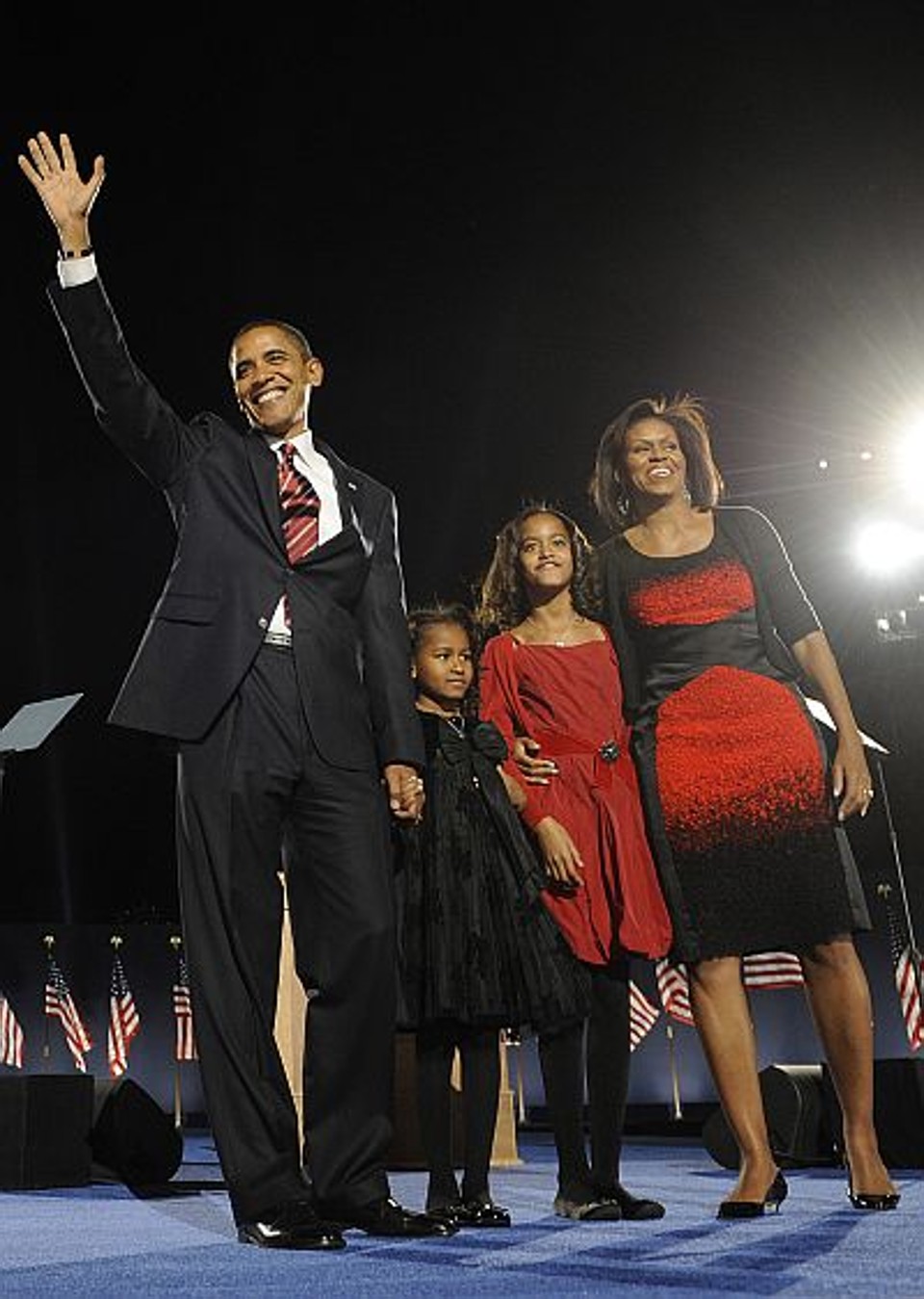 O presidente eleito Barack Obama, a mulher Michelle e as duas filhas | Emmanuel Dunnand/AFP