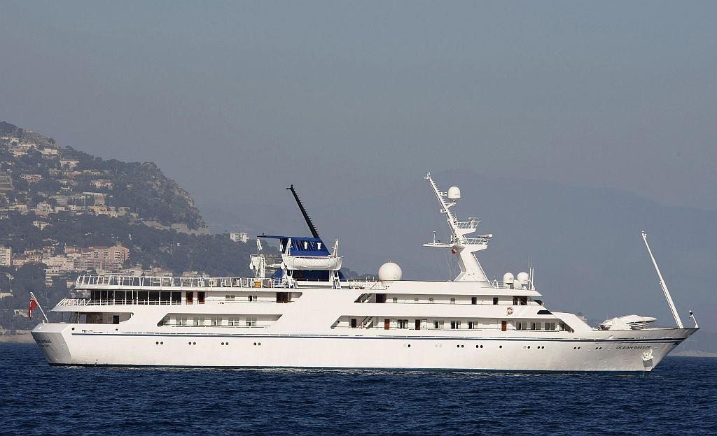 Ocean Breeze foi construído em 1981 e hoje é considerado pequeno se comparado com os megaiates | Eric Gaillard / Reuters