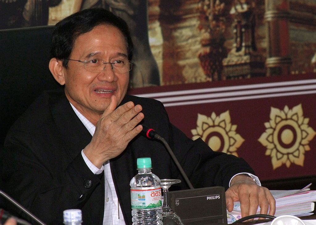 Somchai Wongsawat nunca pôde usar o palácio governamental desde que assumiu, devido a ocupação por manifestantes | Stringer / Reuters