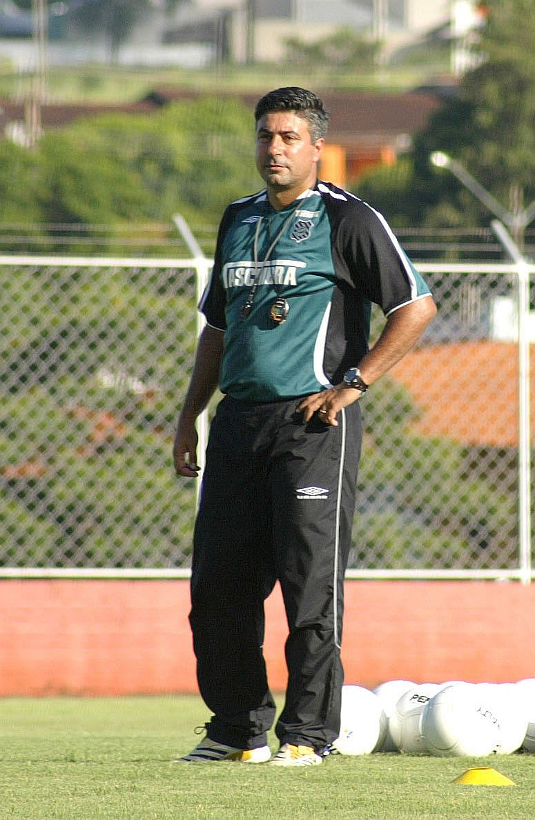 Alexandre Gallo diz estar negociando com um time da elite nacional e pode acertar na próxima semana | Cristian Rizzi / Gazeta do Povo