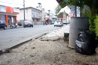 Licitação do governo do estado definirá coleta de lixo na temporada | Hedeson alves/Gazeta do Povo