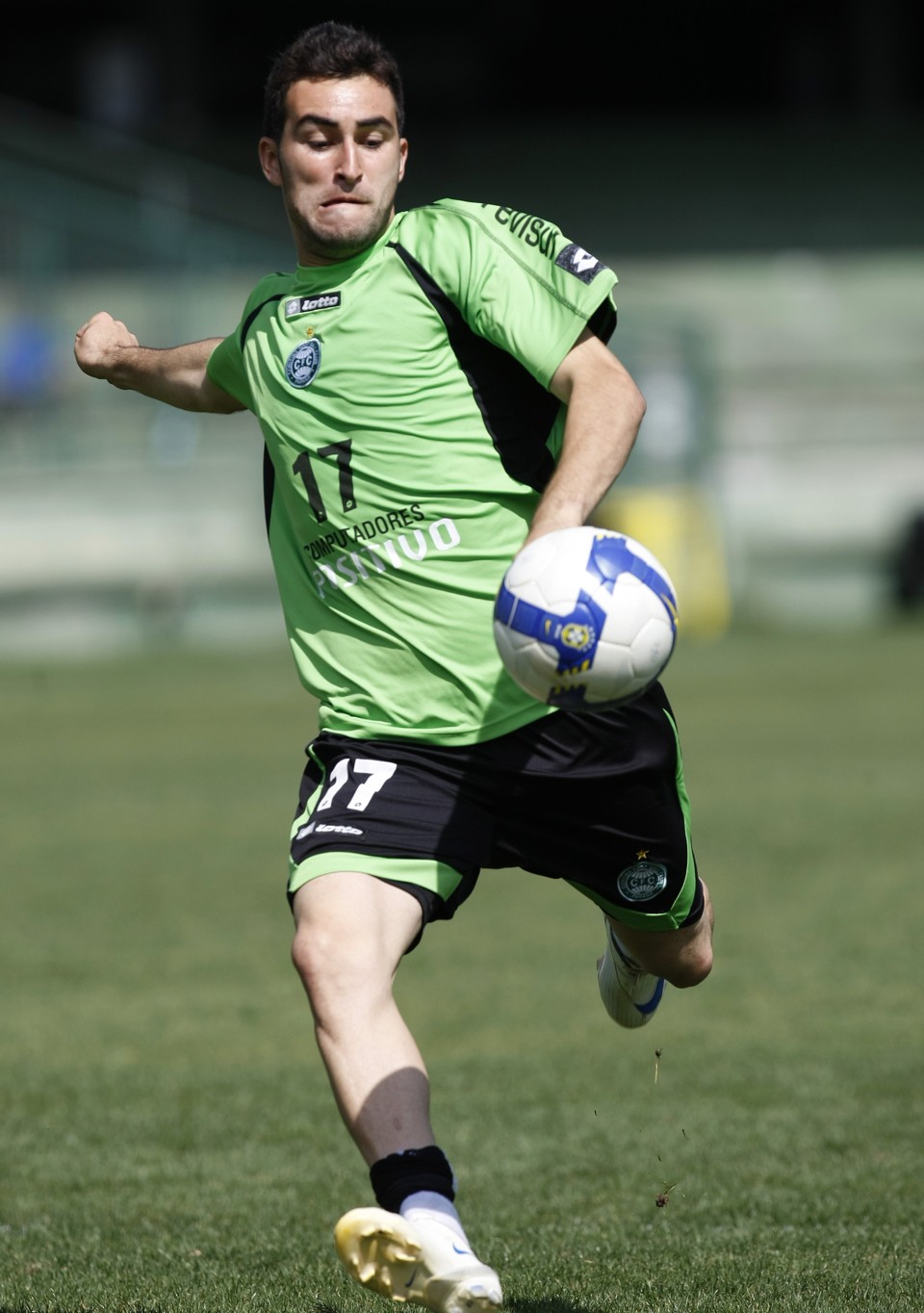 Thiago Silvy vai defender o Botafogo-SP em 2009 | Rodolfo Bührer / Gazeta do Povo
